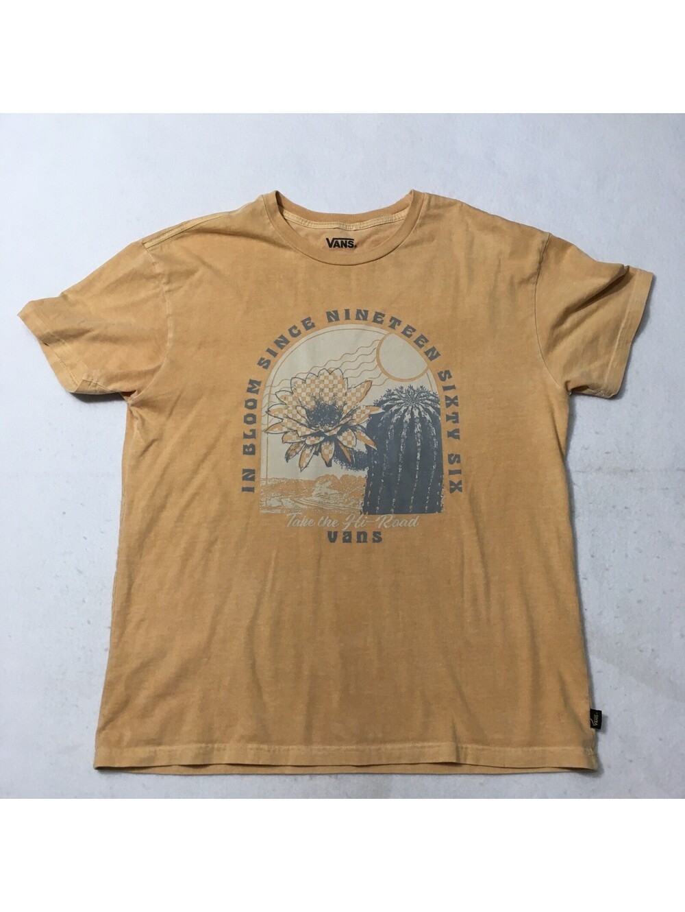 Vans Off The Wall Since 1966 T-Shirt Size SMALL MUSTARD Short Sleeve Outdoor